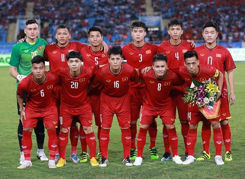 Trang phục thi đấu của hai đội sẽ có màu khác nhau để phân biệt Trang phục thi đấu của hai đội sẽ có màu khác nhau để phân biệt