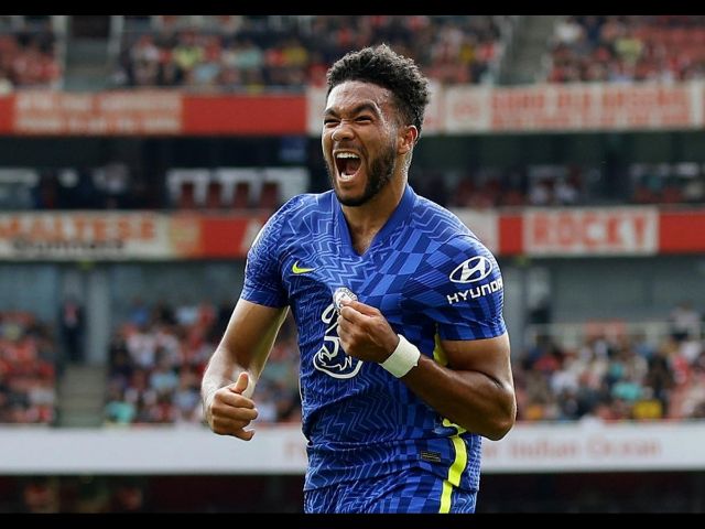 Hậu vệ cánh phải Reece James. Hậu vệ cánh phải Reece James.